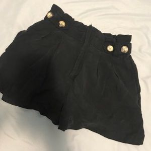 Zara Flowy Highwaisted Shorts